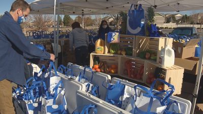 POP-UP-GROCERY-5VO.transfer_frame_160 credit CBS news